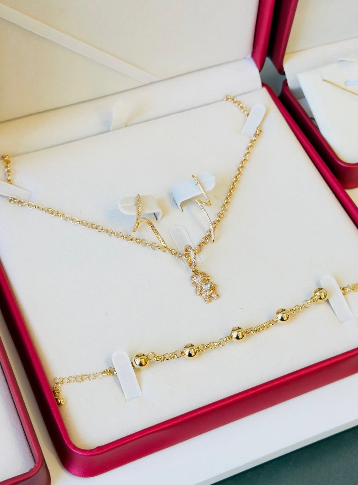Conjunto Urso Dourado com Zircônia - Colar, Brincos e Pulseira