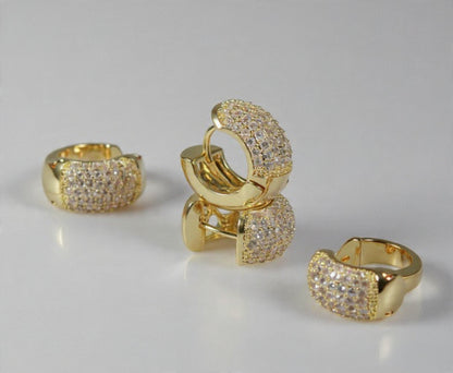 Brinco Dourado Cravejado